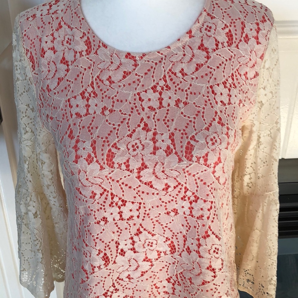 🌺Hope’s Laced with Love coral/cream top🌺 - Picture 2 of 7